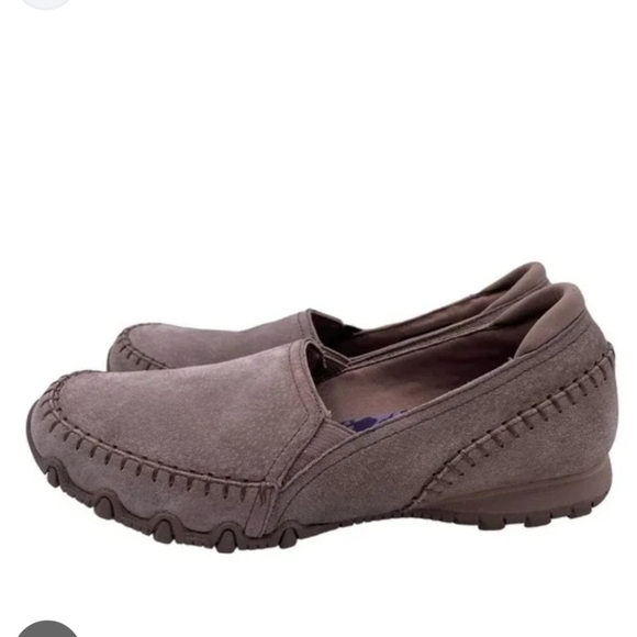 New 🆕 Skechers Relaxed Fit Biker Slip on Flats Shoe In Mushroom Color, Size 8 - Picture 1 of 14